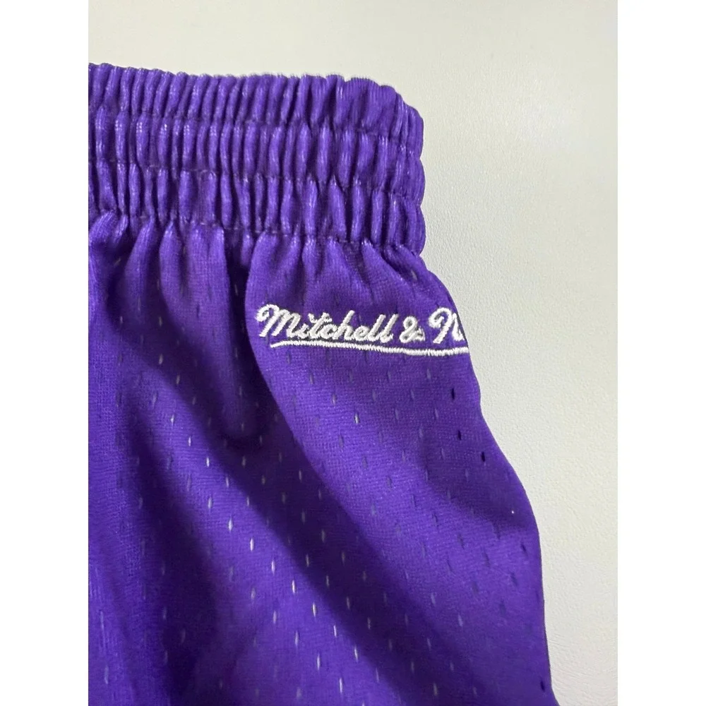 Mitchell & Ness Utah Jazz Hardwood Classics Basketball Shorts Womens Small NEW